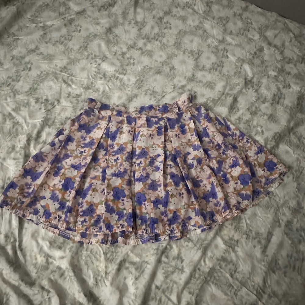 Chic Floral Women's Skort in Purple and Cream